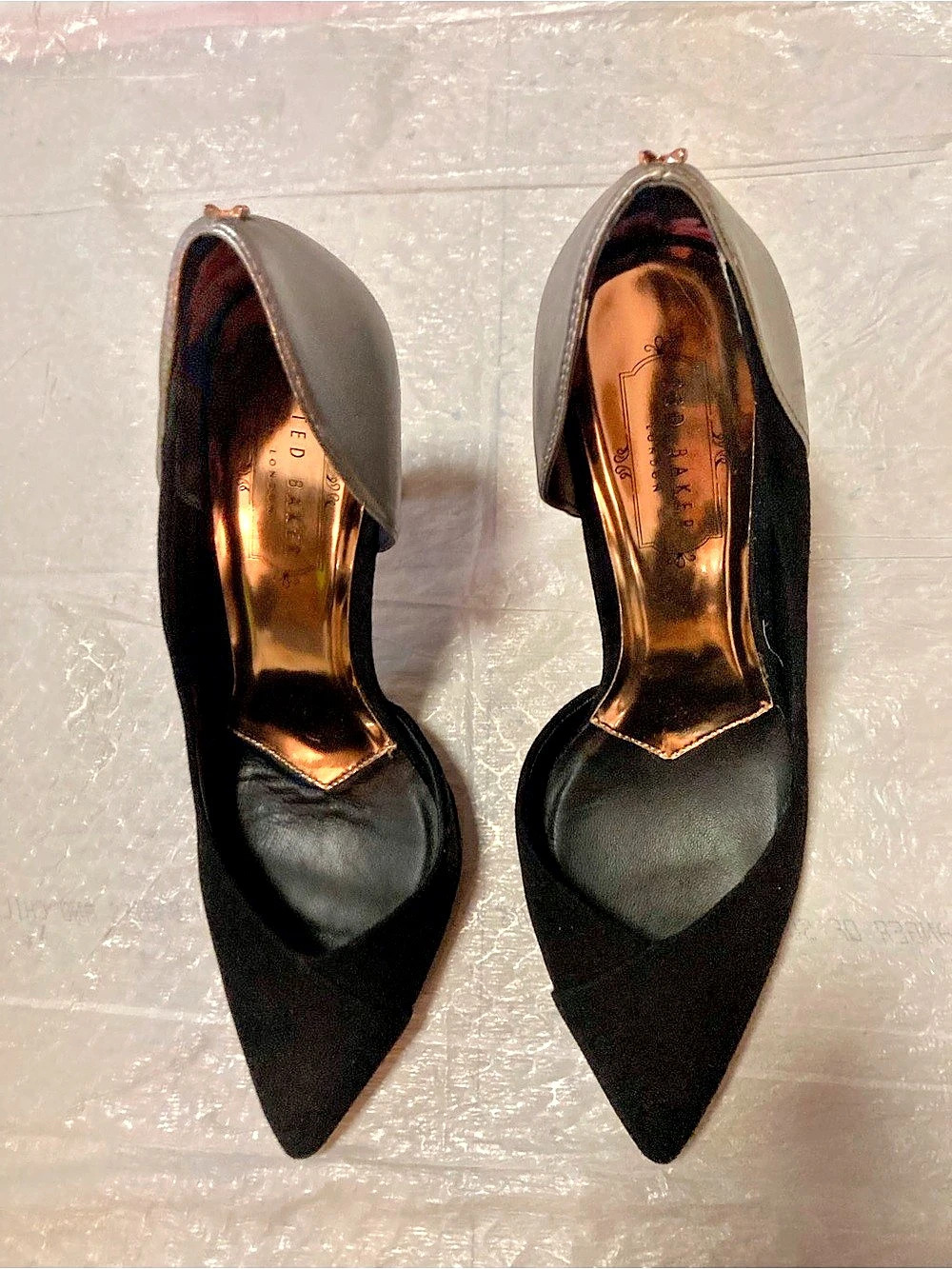 Ted Baker Giulia Pointed Toe Heels in Black & Silver US 8.5 Like New- Never Worn